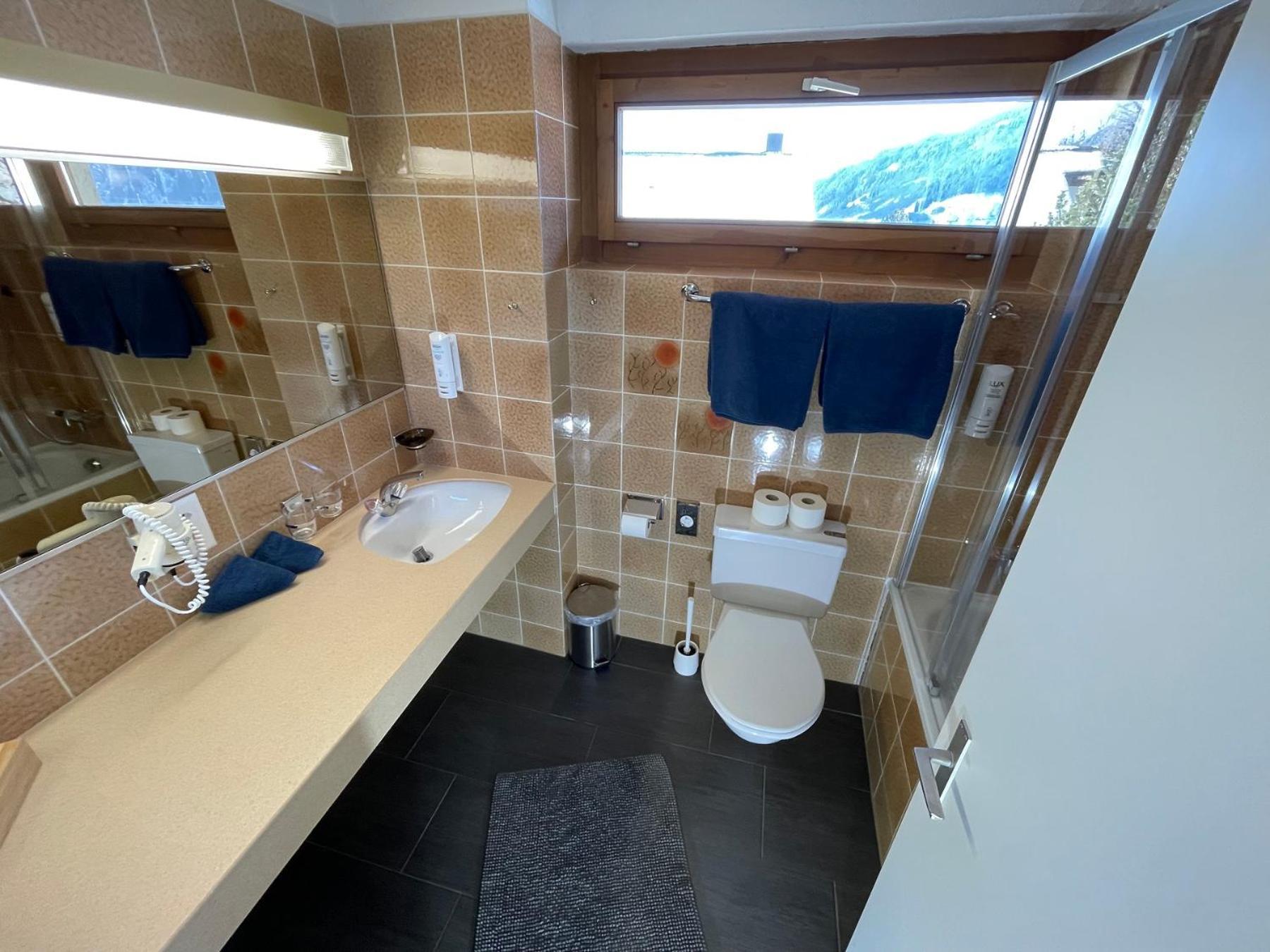 Catrina Hotel Дизентис Номер фото