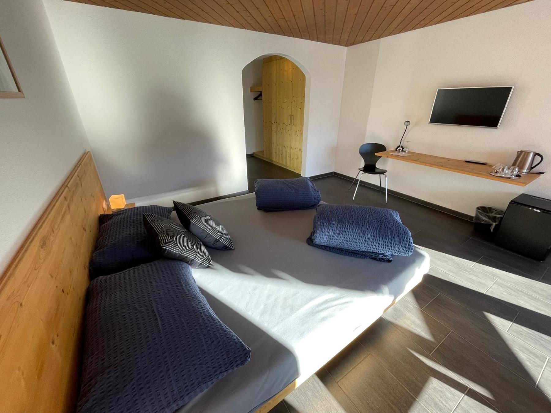 Catrina Hotel Дизентис Номер фото